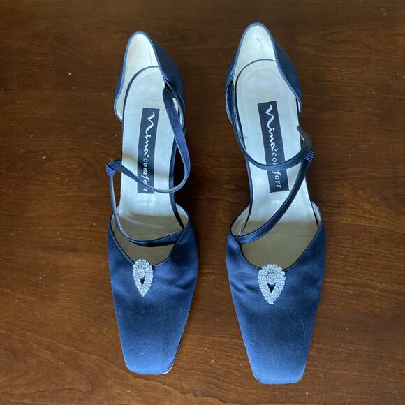 Nina Comfort Size: 9N Navy Blue Square Heel Closed-Toe Strap with Shoe Jewelry - Picture 1 of 7
